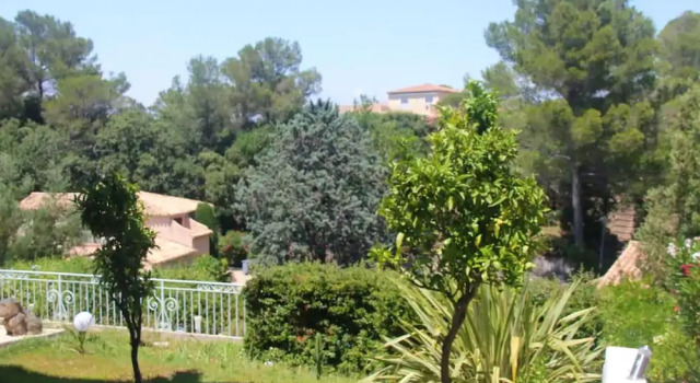 Apartment With 2 Bedrooms in Saint-raphaël, With Wonderful Mountain View, Shared Pool, Enclosed Garden, Reservar Apartamento Saint-Raphael Mimosa Road