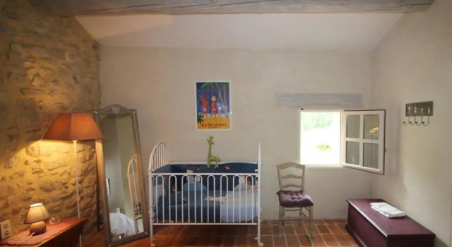 DOMAINE de MAS CARON Gîte 4* au pied du Ventoux en Provence