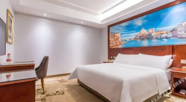 Vienna Hotel (Zhongshan Sanjiao), Забронировать Отель Отели Гуандун 3 звезды, 3*