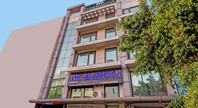 Townhouse 909 Hotel The Bluemoon, Забронировать Отель Сола 