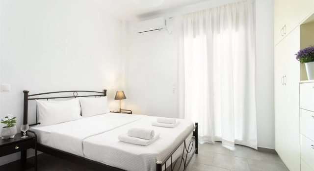 Tulipa Suites, Prenota Affittacamere Hotel a Peloponneso con parcheggio, Parcheggio