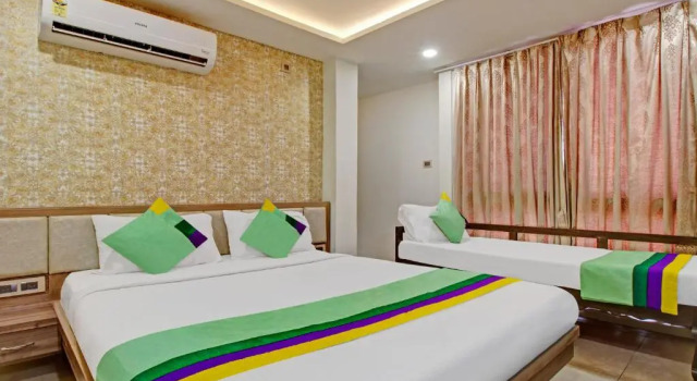 Treebo Usha Vasivi Alipiri Road, 2 Km From Tirupati Central Bus Station, Rezervovat Hotel Hotely v Andhra Pradesh s parkováním, Parkování
