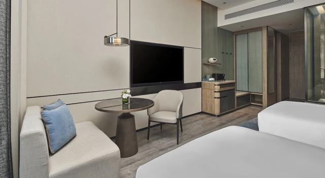 Четырёхместный номер Premium с видом на внутренний двор Crowne Plaza Ganzhou by IHG