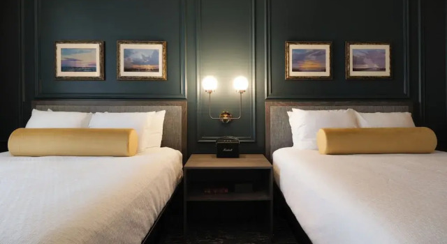 Четырёхместный номер Standard с видом на город OS Hotel