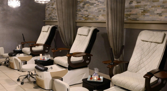 Eaglewood Resort and Spa