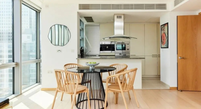 Апартаменты The Canary Wharf Place - Stunning 2bdr Flat