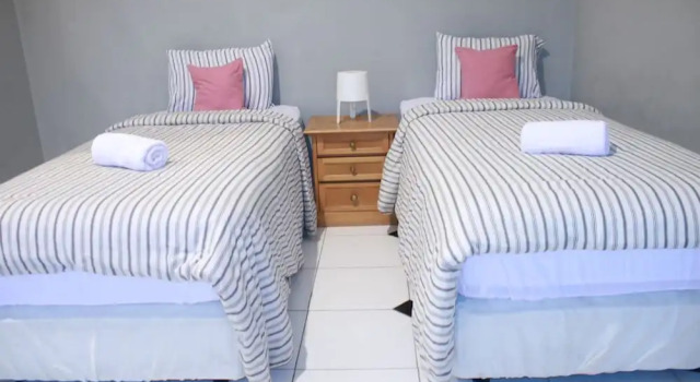 Номер Superior Manggolo Homestay Syariah