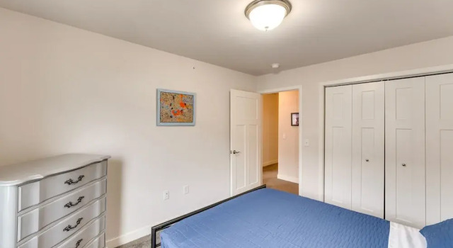 Modern Wisconsin Vacation Rental w/ Fireplace, Buchen Sie Hotel Cottage Grove Wisconsin