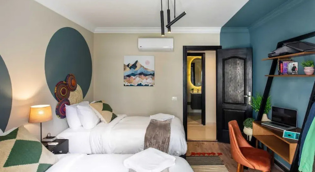Xuru Stays I Waterfront Designer 2BR - 5 min to Airport, Rezervovat Apartmán Heliopolis 