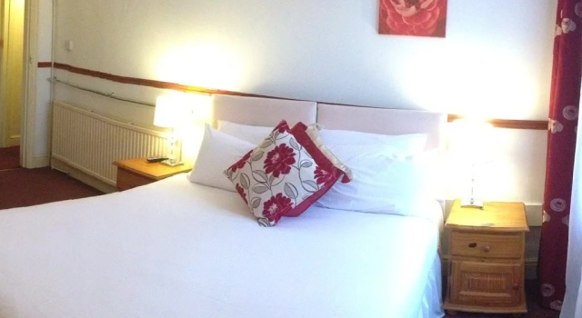 The Castle Inn Hotel, Забронировать Отель Стейнинг South Downs