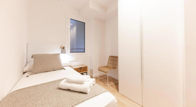 Bravissimo Falcó, 3 bedrooms and balcony, Rezerwuj Hotel Girona Gironès