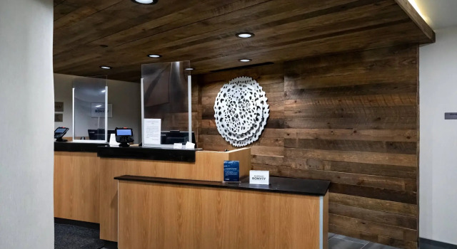 Fairfield Inn & Suites by Marriott Louisville Airport, Rezerwuj Hotel Hurstbourne 