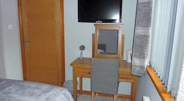 Inverness. Private double room with en suite. Room only.