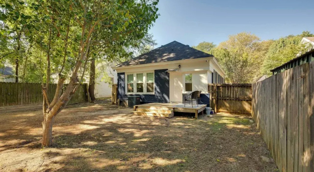 Коттедж Walkable Tyler House w/ Deck: 1/2 Mi to Downtown!