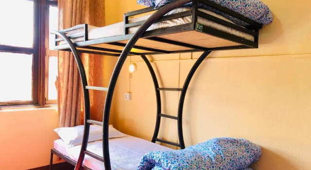 Кровать в общем номере Rest Up Kathmandu Hostel