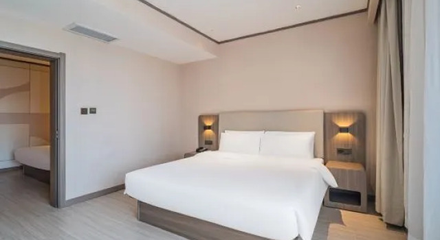 Люкс HanTing Hotel (Gucheng Food Street)