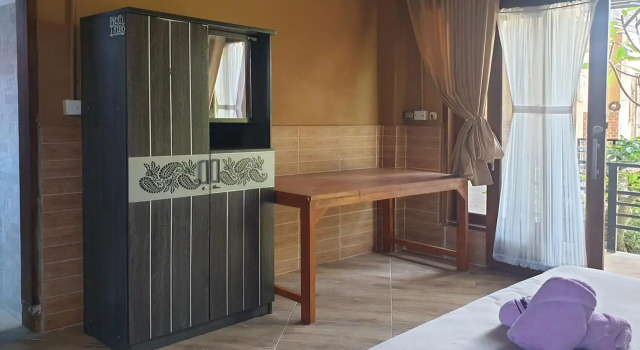 OYO 3873 Klipes Guest House, Varaa Matkakoti Hotellit Badung pysäköinnillä, Pysäköinti
