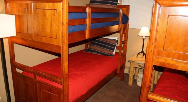 Longbranch 115 - 2 Bedroom Pool Access, Rezerwuj Hotel Hotele w Vail Ski z parkingiem, Parking