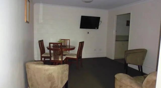 Номер Deluxe Burke & Wills Motor Inn