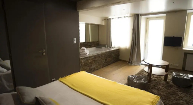Номер Deluxe MiHotel Le Gourguillon