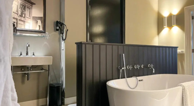 Люкс Deluxe Van der Gang Suites