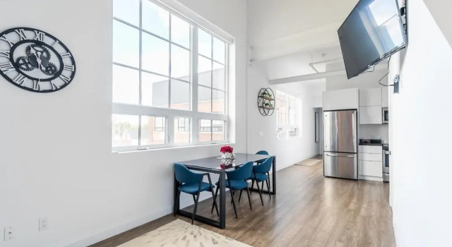 Grand 2Br Dundurn Loft Rooftop Terrace With Sunbeds Parking Gym, Varaa Hotelli Hamilton 