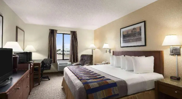 Номер Business Days Inn by Wyndham Oglesby/ Starved Rock