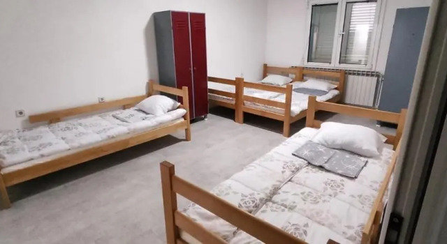 Кровать в общем номере River Hostel Belgrade