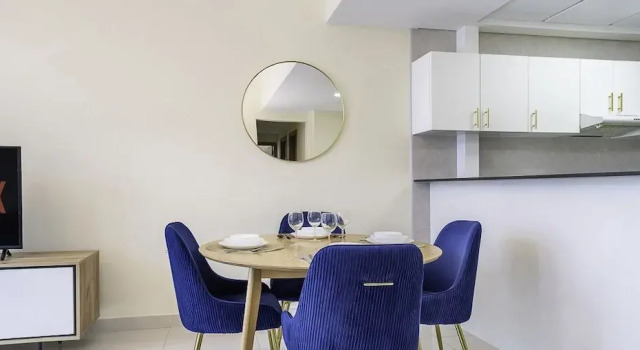 LUX  The Continental Marina Suite, Забронировать Апартаменты/квартира Апартаменты Эмирата Дубая, рядом с Dubai Marina Yacht Club, Апартаменты/квартира