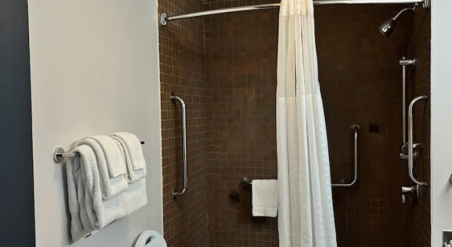Двухместный номер Standard Travelodge by Wyndham Barrie