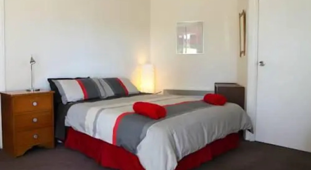 Northgate House Apartment, Book Apartment Deloraine Tasmania