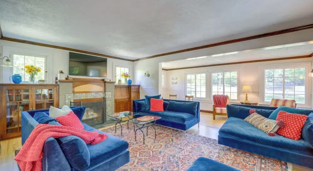 5 Mi to Schuss Mtn: Family Getaway w/ Game Room, Buchen Sie Ferienhaus Villen in Mancelona, Villa