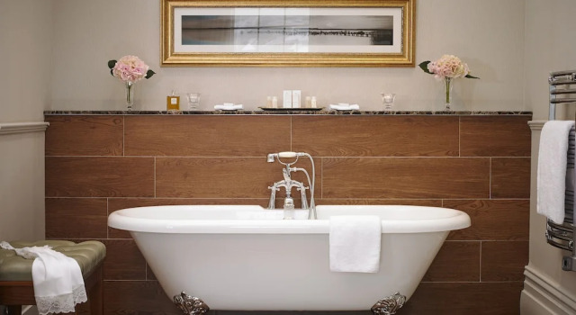Deluxe suite Actons Hotel