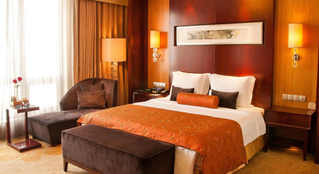 Jin Jiang Oriental, Book Hotel Hoteller i Yu Bei med pool, Swimmingpool