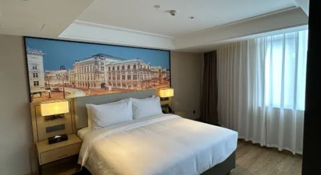 Люкс Business Vienna International Hotel (Shenzhen Longhua Dalang Commercial Center Branch)