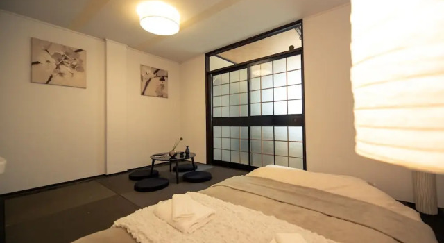 Wa Art Rooftop House Namba station, Забронировать Дом для отпуска Коттеджи Осаки, рядом с Goldee Concert Venue, Коттедж
