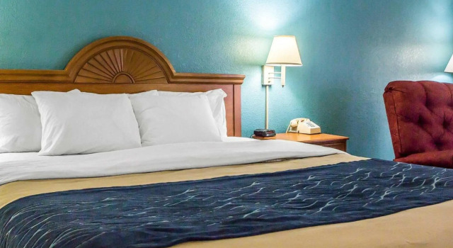 Двухместный номер Standard Quality Inn & Suites Circleville