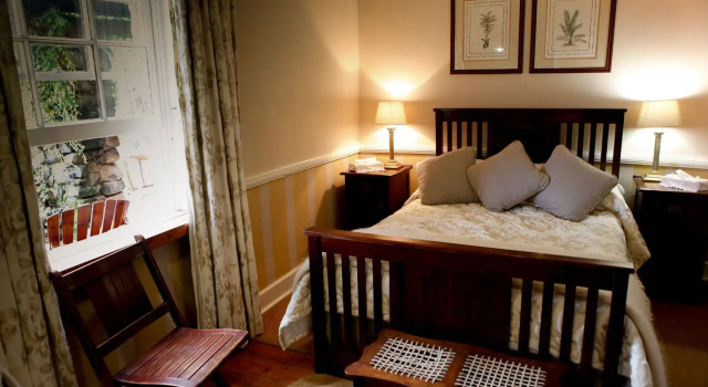 Reillys Rock Hilltop Lodge, Prenota Hotel Mlilwane Wildlife Sanctuary Lobamba