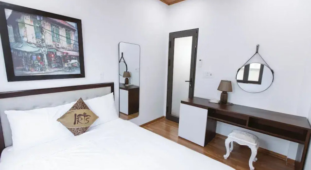 Семейные апартаменты с 2 комнатами с балконом Iris Hill Villa Hue
