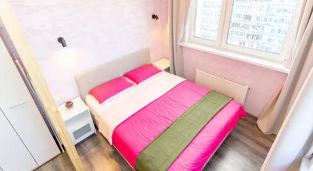 Ma-Three apartments on Izumrudnaya St. 18, Book Apartment Moscow Russia