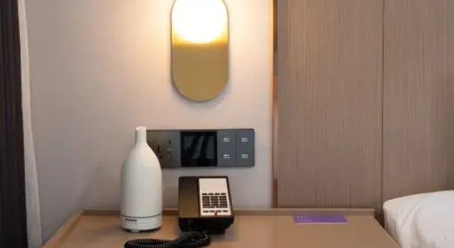 Люкс Superior Lifeng Hotel (Beijing North Road Branch, Urumqi Tianshan International Airport)
