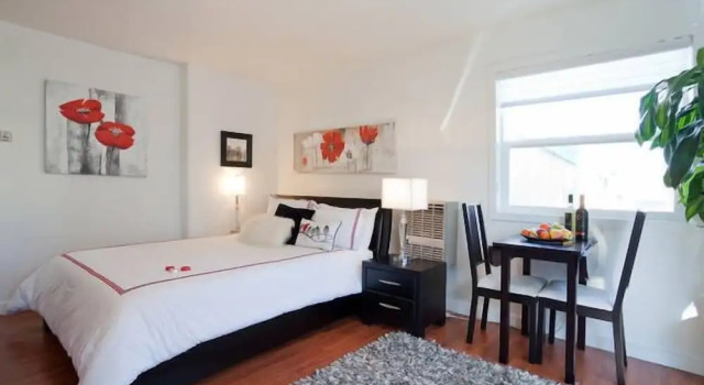 A Float Home B&B in Fisherman’s Wharf, Забронировать Отель «постель и завтрак» Отели Виктории с завтраком, рядом с British Columbia Parliament Buildings, Завтраки