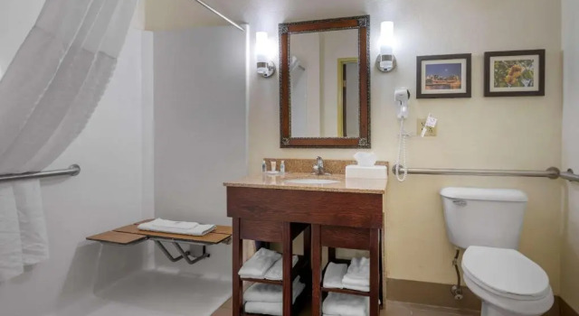 Люкс Comfort Suites Miamisburg - Dayton South