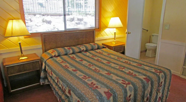 Arrowhead Ranch, Book Hotel Hoteller i Lake Arrowhead med parkering, Parkering