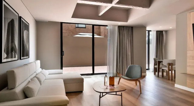 w Resplendent 1BR w Modern Balcony in Unicentro, Réserver Appartement Bogotá Colombie, près de Clinica Reina Sofia