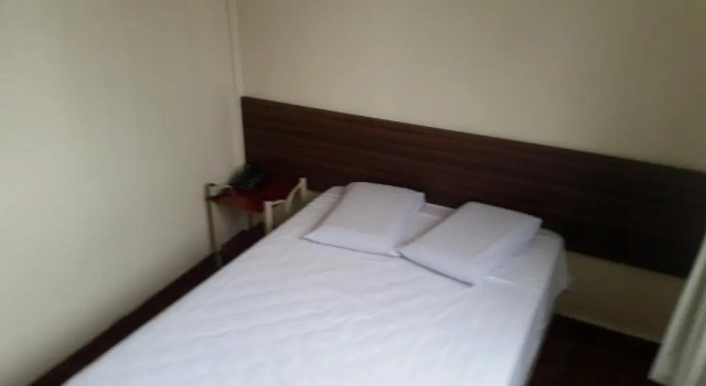 Hotel Piratini, Забронировать Отель Отели Куритиба с парковкой, рядом с Конгресс-центр Estacao Embratel, Парковка