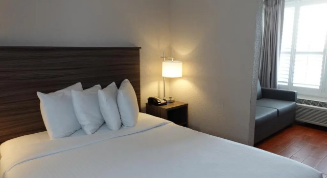 Полулюкс Melbourne All Suites Inn near I95