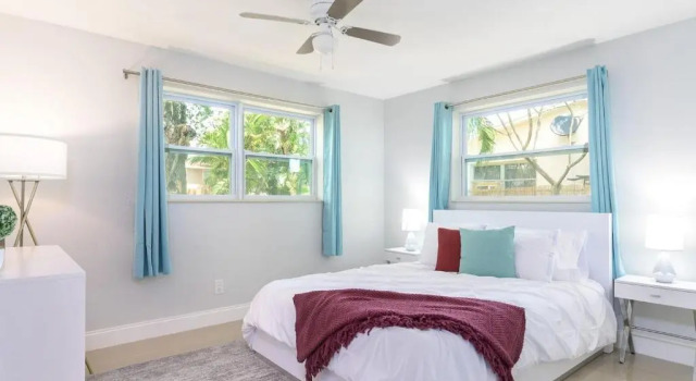Tropical House 3 Bedrooms with Pool Oakland Park, Забронировать Отель Отели Окленд-Парк с бассейном, Бассейн