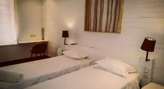 Двухместный номер Standard с балконом Hôtel Restaurant La Ribaudière