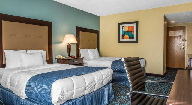 Четырёхместный номер Standard Regency Inn & Suites New London, Mystic